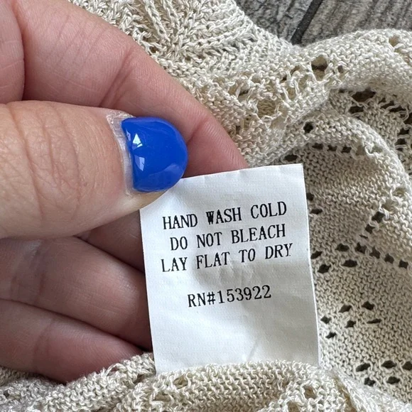 Chic Beige Knit Blouse with Bow Accents - Picture 4 of 14